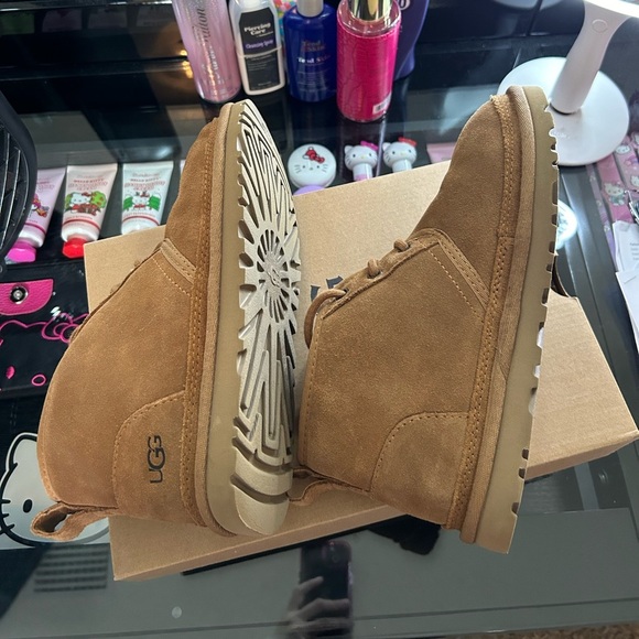 Ugg Neumel Boots - Picture 4 of 5